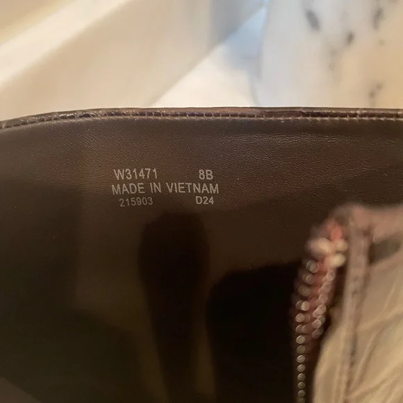 Cole Haan, Gemma Ankle Boots, Sz 8, Dark Brown Croc-Embossed. Worn one time. - Picture 7 of 9